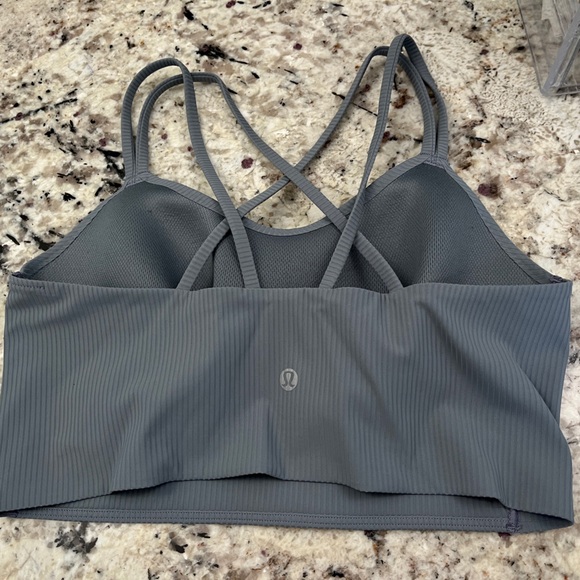 lululemon athletica Cloud Blue Performance Sports Bra - Picture 2 of 2